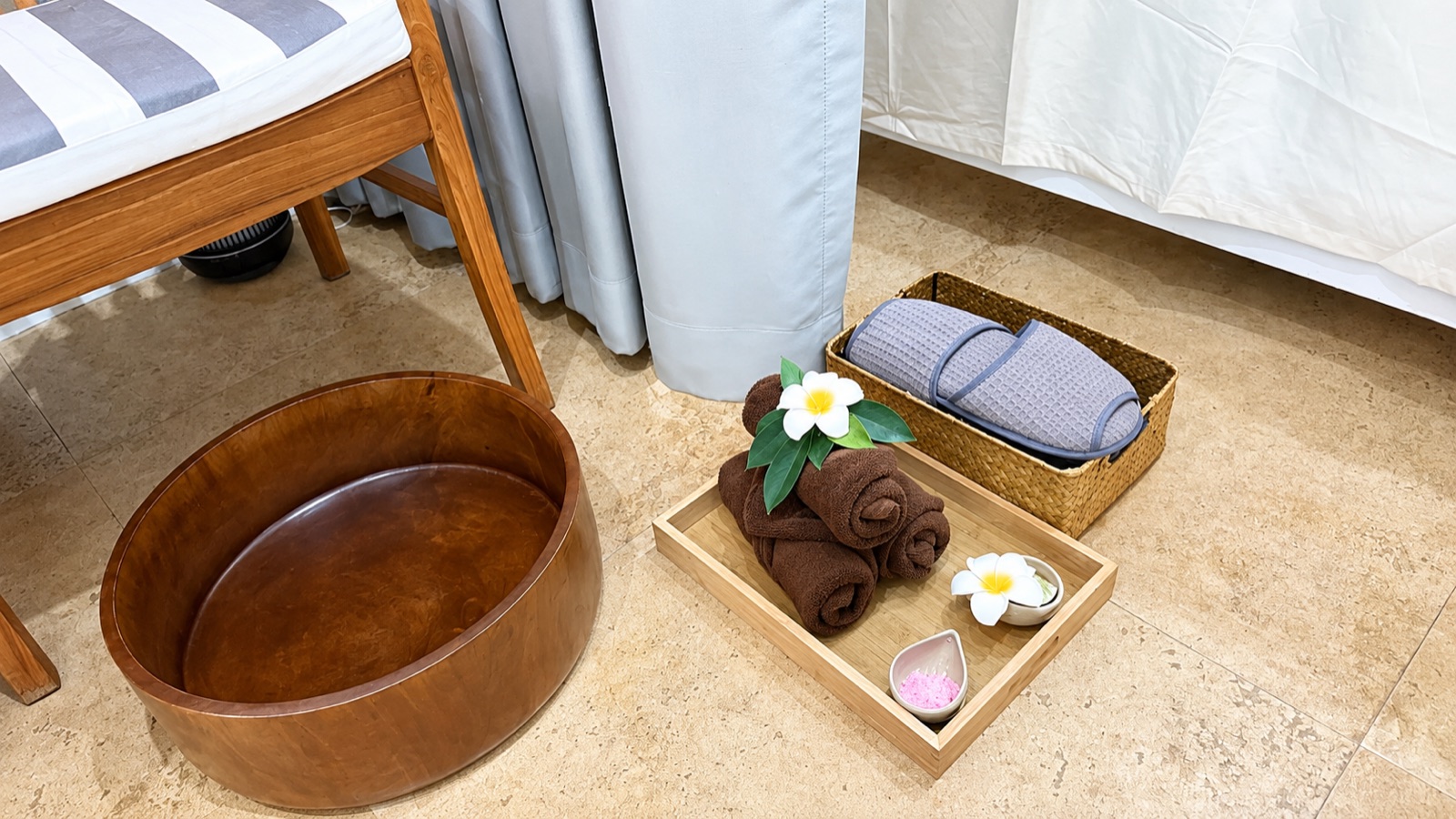 Foot bath ritual at Aura Vita Spa, Patong Foot bath ritual at Aura Vita Spa, Patong